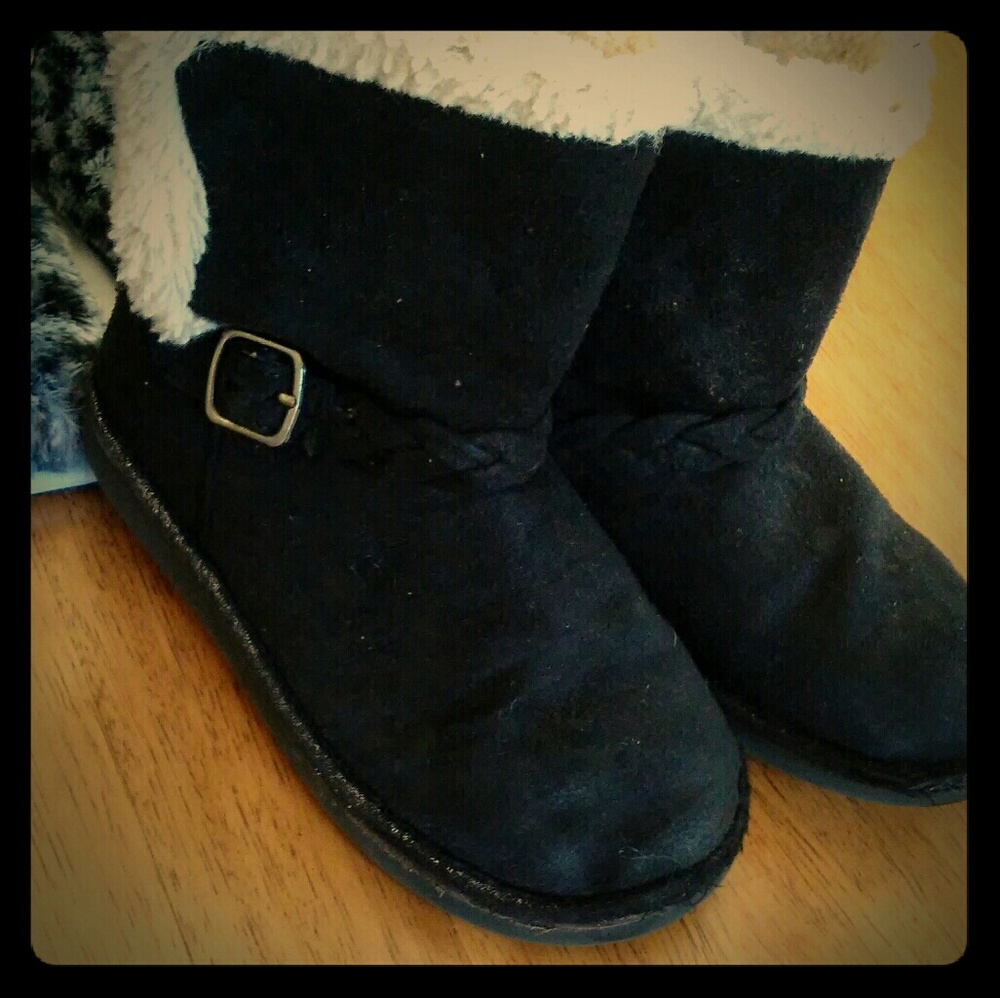🌺 5/$15 Oshkosh Black Boots